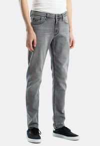 Узкие джинсы Узкие джинсы