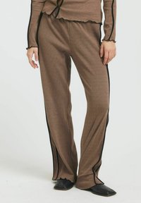 Широкие брюки Широкие брюки