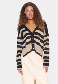 Вязаная кофта Вязаная кофта