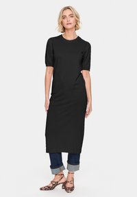 Вязаное платье Вязаное платье