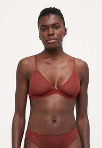 Бюстгальтер без косточек Бюстгальтер без косточек