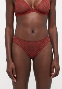 Стринги Стринги