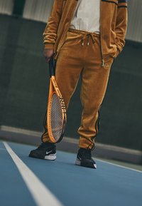 Спортивные штаны Спортивные штаны