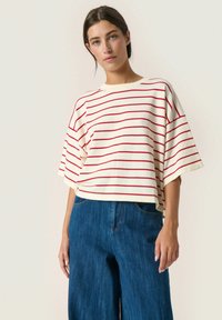 Пуловер с рукавом три четверти Пуловер с рукавом три четверти