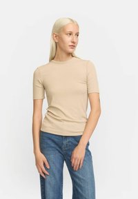 Футболка Футболка