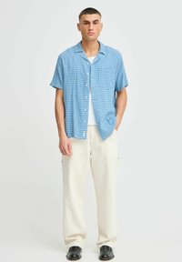 Рубашка с коротким рукавом Рубашка с коротким рукавом