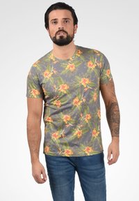 Футболка Футболка