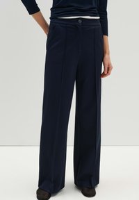 Прямые брюки Прямые брюки