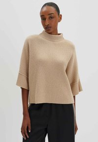 Пуловер с рукавом три четверти Пуловер с рукавом три четверти