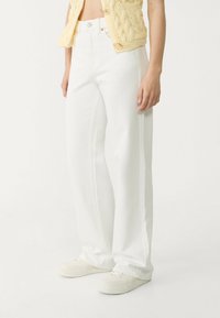 Свободные джинсы Свободные джинсы