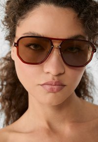 Солнечные очки Солнечные очки