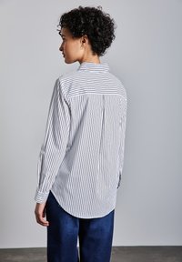 Блузка-рубашка Блузка-рубашка