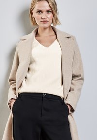 Пуловер Пуловер