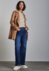 Толстовка Толстовка