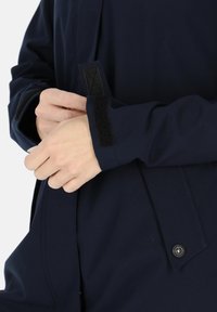 Спортивная куртка Спортивная куртка