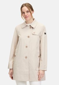 Короткое пальто Короткое пальто