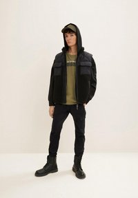 Футболка Футболка