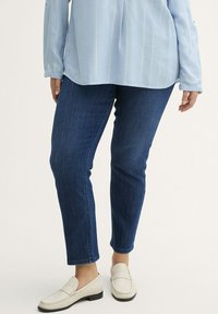 Джинсы Джинсы