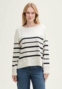 Пуловер в полоску Пуловер в полоску