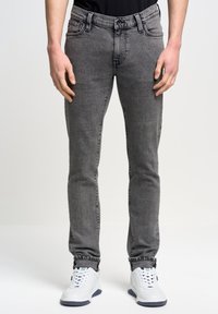 Узкие джинсы Узкие джинсы