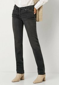 Джинсы Джинсы