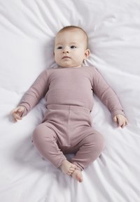 Леггинсы Леггинсы