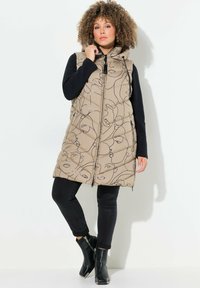 Длинный жилет Длинный жилет