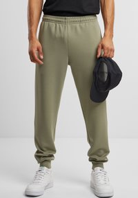 Спортивные штаны Спортивные штаны