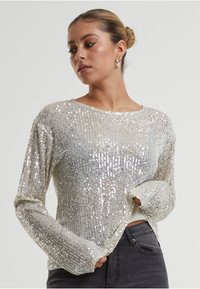 Блузка Блузка