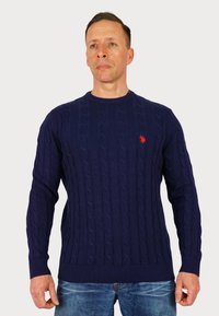 Пуловер Пуловер