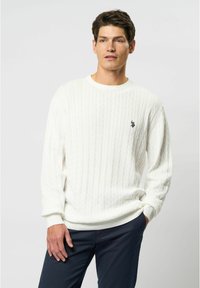 Пуловер Пуловер