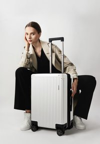 Чемодан на колесах Чемодан на колесах