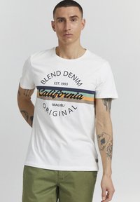 Футболка Футболка