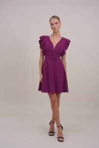 Короткое платье Короткое платье