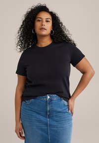 Футболка Футболка