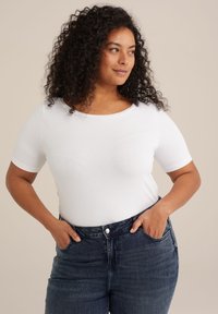 Футболка Футболка