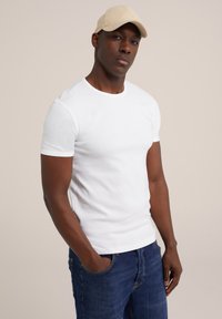 Футболка Футболка