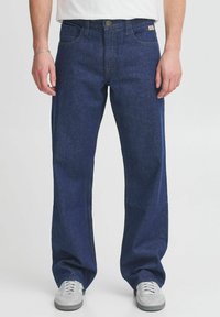 Прямые джинсы Прямые джинсы