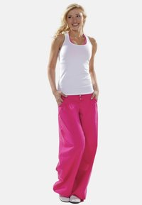 Спортивный топ Спортивный топ