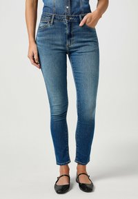 Джинсы Джинсы