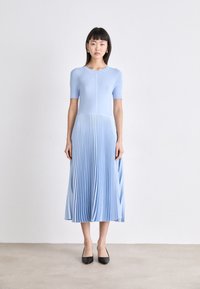 Летнее платье Летнее платье