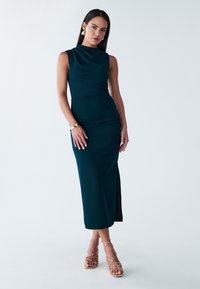 Платье Платье