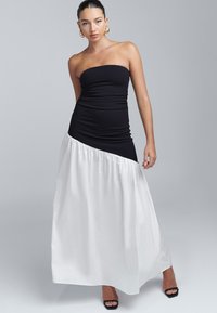 Платье Платье