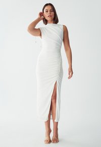 Платье футляр Платье футляр