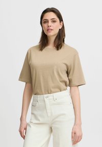 Футболка Футболка