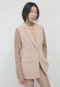 Длинный блейзер Длинный блейзер