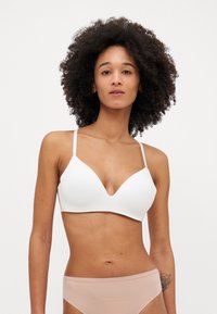 Бюстгальтер Бюстгальтер