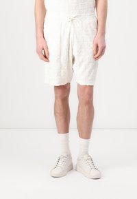 Шорты Шорты