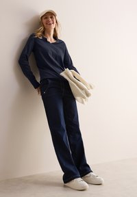 Майка Майка