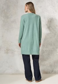 Длинный кардиган Длинный кардиган